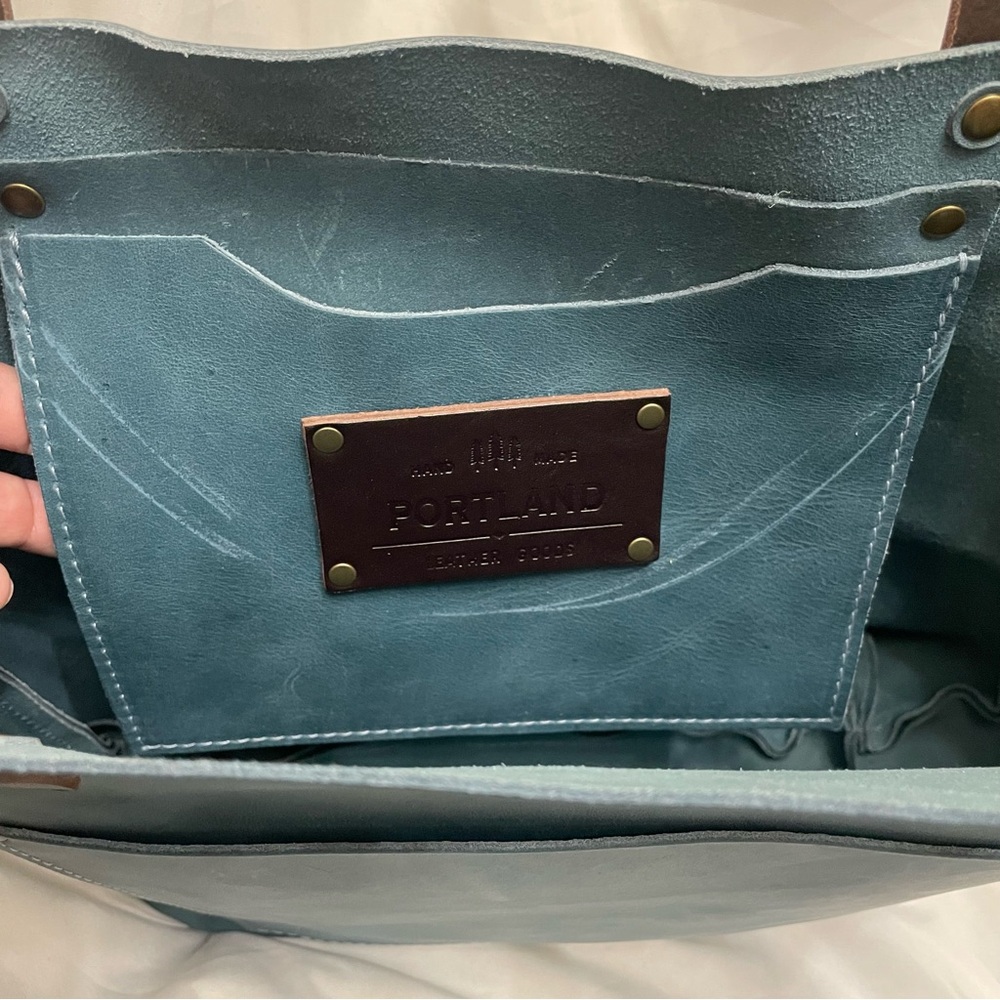 NWT Portland Leather Aqua Blue & Brown Medium Tote, Key Loop, Pockets, Open Top - Picture 15 of 16